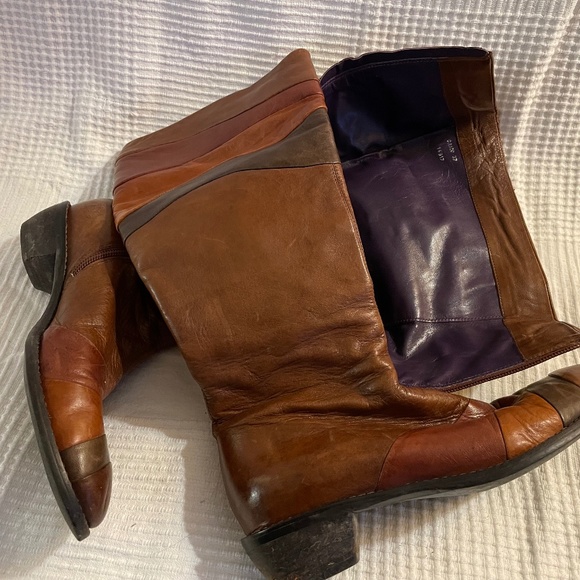 Fun boots by Everybody - Picture 1 of 4